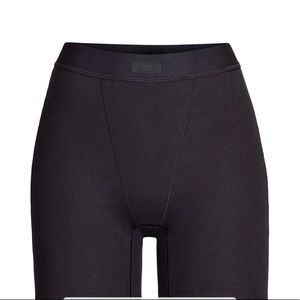 Skims cotton rib boxers color: soot
